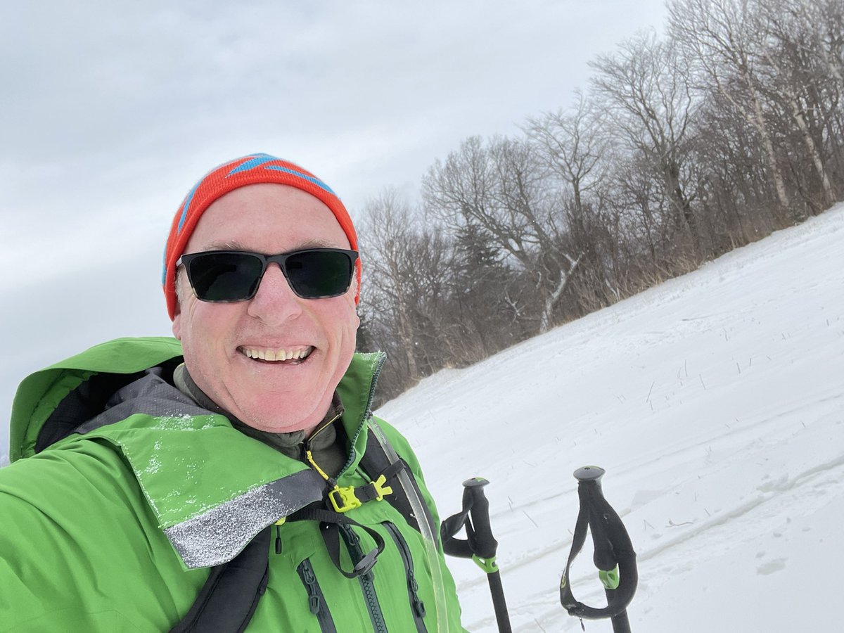 ssutner's tweet photo. Gr8 day #uphilling #alpinetouring and downhill #skiing at a @ski_vermont ski area near you https://t.co/4OrBmBpEXf