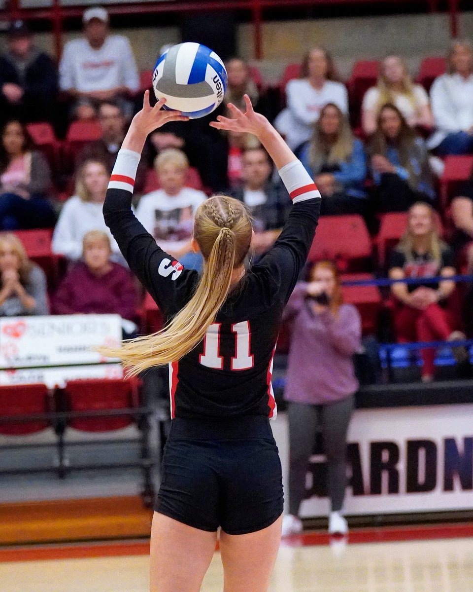 GWU_VB's tweet photo. DID YOU KNOW? 🤔 

Number 11 finished number 3 in Big South play this season with 7.65 assists per set! 💪

👏👏👏

#SkoDawgs https://t.co/DDWDLed7BW