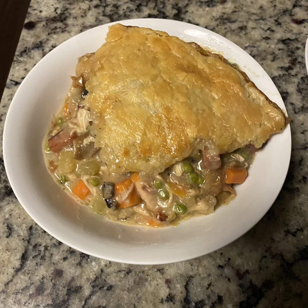 MaybeScott_TV's tweet photo. This is what perfection looks like, also I need help eating all of this. https://t.co/kOhRKu4G0i