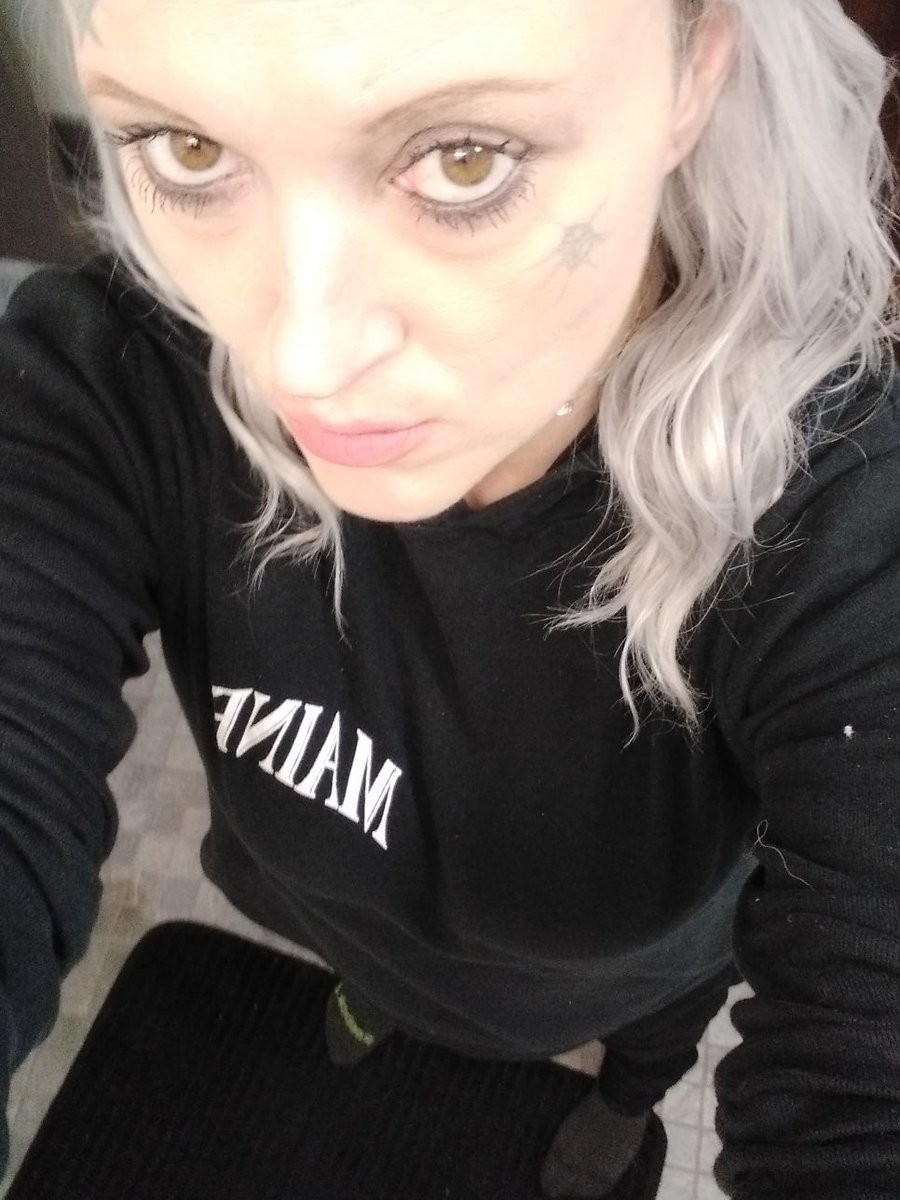 Autumn127051541's tweet photo. Ready to mingle https://t.co/wxgA0w8oIH