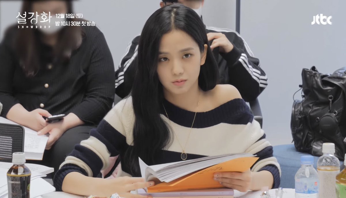 official_jensoo's tweet photo. Jisoo for Snowdrop script reading ❄️🤍 @BLACKPINK https://t.co/ELWX4Wfy9y