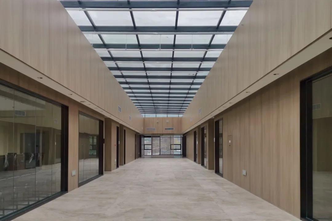 PivotDecor's tweet photo. Project: Langjiu Group Headquarters
Architect: Shanghai Jundi Architectural Design Office Co., Ltd.
Product: Decobond®
#design #project #architect #office  #decobond https://t.co/3k5tYl3rxD
