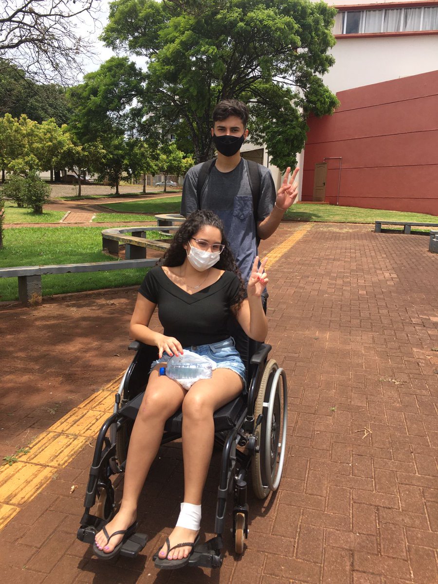 Thatyellyy's tweet photo. Sobre o #Enem https://t.co/aUV6lyDtBV