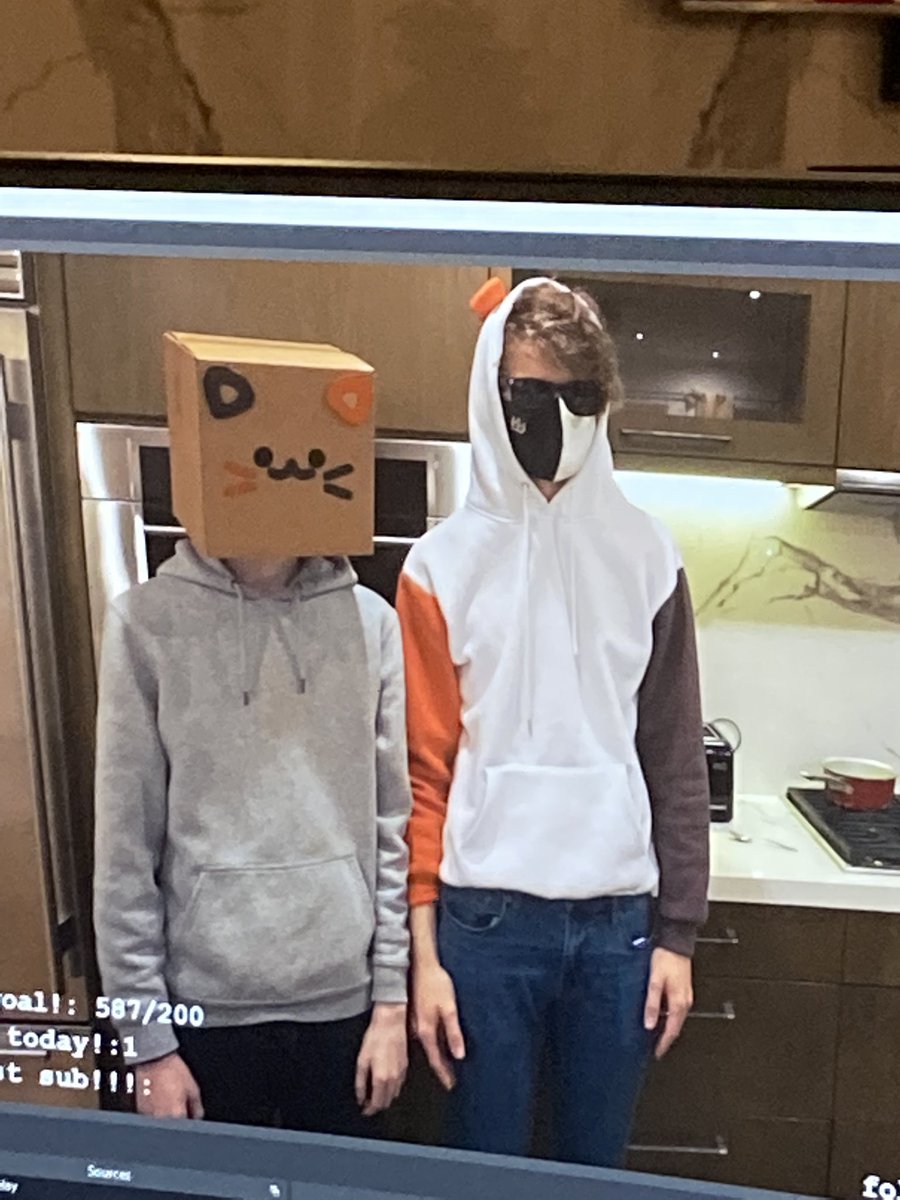 cuptoast's tweet photo. pancakes with ranboo! :3 i finally get them! https://t.co/WJcrmHp0rh https://t.co/hDq9DSNVLv