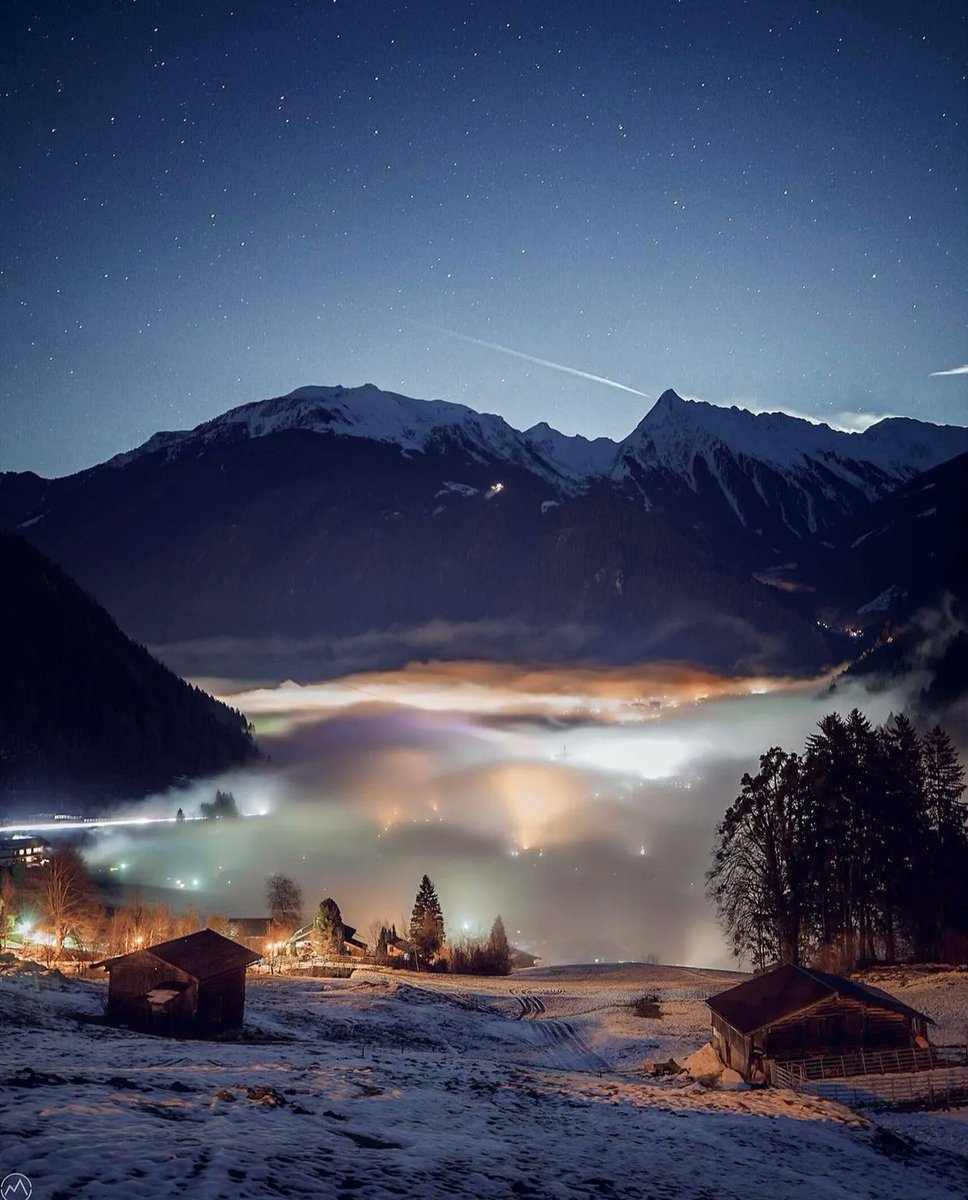 Mayrhofen, Austria 🇦🇹
📸: photography_by_thomas_pfister | IG