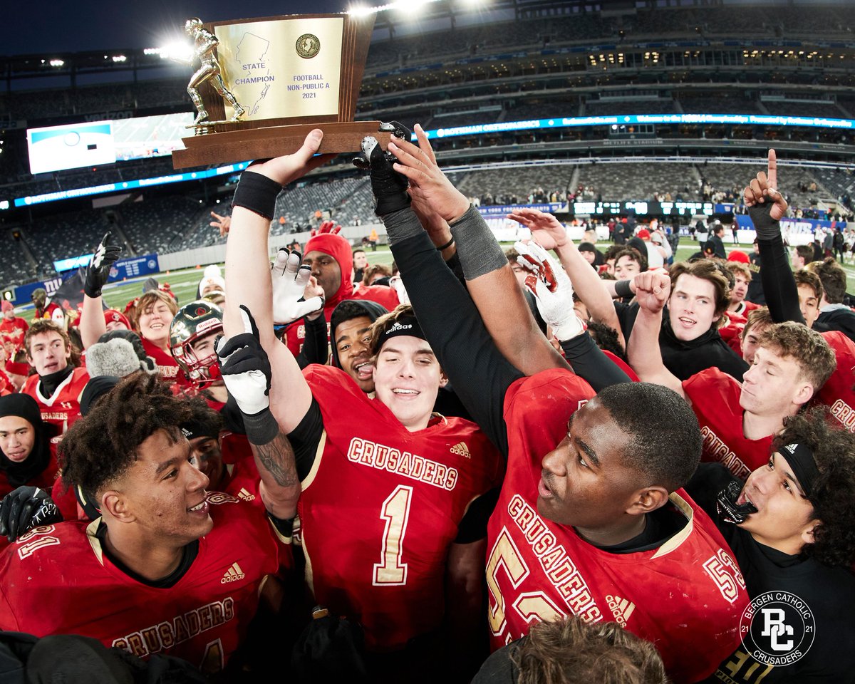QuentinLane6's tweet photo. We walked into the doors of Bergen Catholic knowing that this day would eventually come and through all the trials and tribulations, we turned our dreams into reality. Blessed to be a part of the best team, school, and program a man could ask for. OFFICIALLY STATE CHAMPS 💍❤️ https://t.co/o4uRFSPmZf