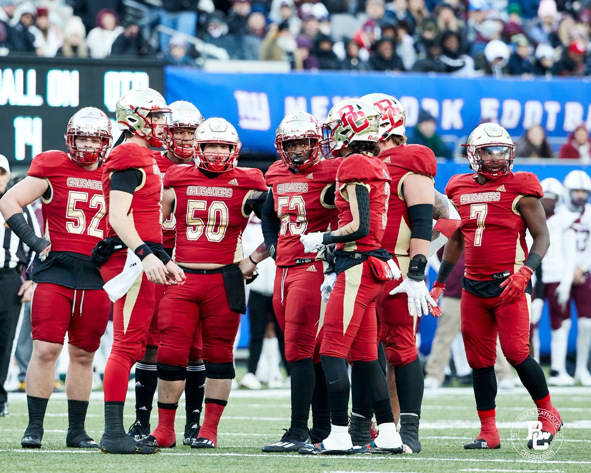 QuentinLane6's tweet photo. We walked into the doors of Bergen Catholic knowing that this day would eventually come and through all the trials and tribulations, we turned our dreams into reality. Blessed to be a part of the best team, school, and program a man could ask for. OFFICIALLY STATE CHAMPS 💍❤️ https://t.co/o4uRFSPmZf