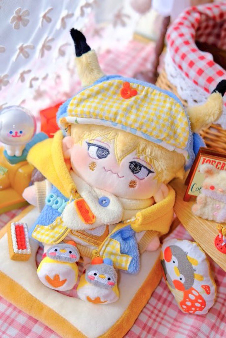 sapphire_train's tweet photo. Here are some more photos of Mimic-U! Theres only 2 more days left to buy him.
#20cmdolls #20cmdoll #20cm娃 #棉花娃娃 #dollstagram #cottondolls #cottondoll #ตุ๊กตา20cm #20cm인형 #棉花娃娃 #Mimikyu #Puddingdoll #plushies #pokemon https://t.co/BInP9kAxNM