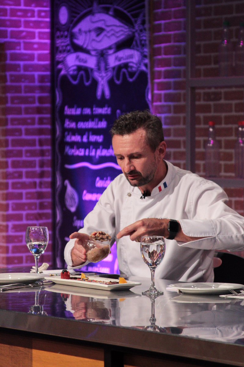 topcheftcs's tweet photo. Y hoy los participantes degustaran junto a los jueces los 9 platillos finales 🍽✨
.
.
.
#topcheftcs #topchefestrellas #topchefelsalvador https://t.co/CLol5CTlhU