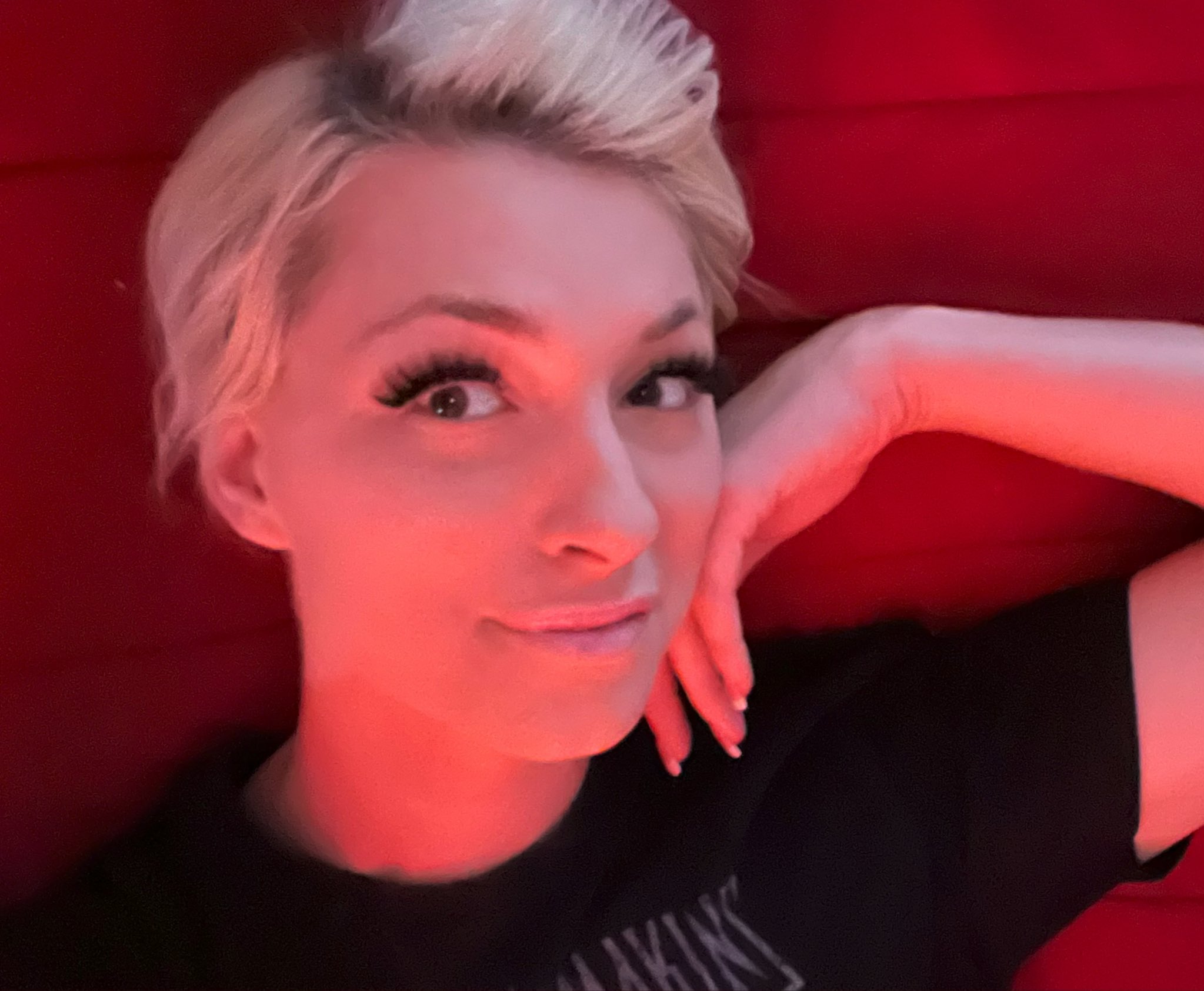 Love y’all 💋❤️😍 https://t.co/F0IJyPqepz
