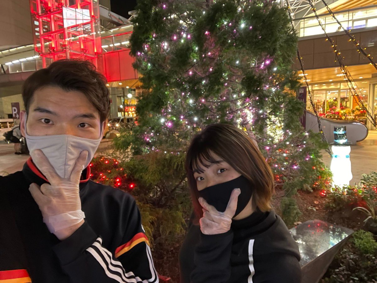 yuki__stretch's tweet photo. 昨日で最終日。
川で話してメンヘラ発動して🌀
聖蹟のイルミ見て🎄
カラオケ行って🎤
旅行して✈️
たくさん呑んで🍻
2年間だったけどたくさん思い出ありがとう。最高のお兄ちゃん👨‍👧
店長になっても土屋さんならやれるよ。ゆきが言うなら間違いない。
これからもずっとよろしく。👍
ゆきも頑張るよ。 https://t.co/afDvwyEgR1