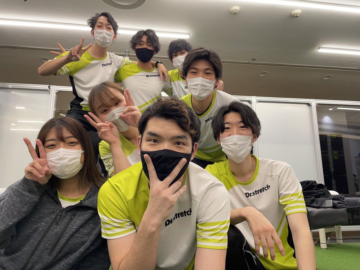 yuki__stretch's tweet photo. 昨日で最終日。
川で話してメンヘラ発動して🌀
聖蹟のイルミ見て🎄
カラオケ行って🎤
旅行して✈️
たくさん呑んで🍻
2年間だったけどたくさん思い出ありがとう。最高のお兄ちゃん👨‍👧
店長になっても土屋さんならやれるよ。ゆきが言うなら間違いない。
これからもずっとよろしく。👍
ゆきも頑張るよ。 https://t.co/afDvwyEgR1