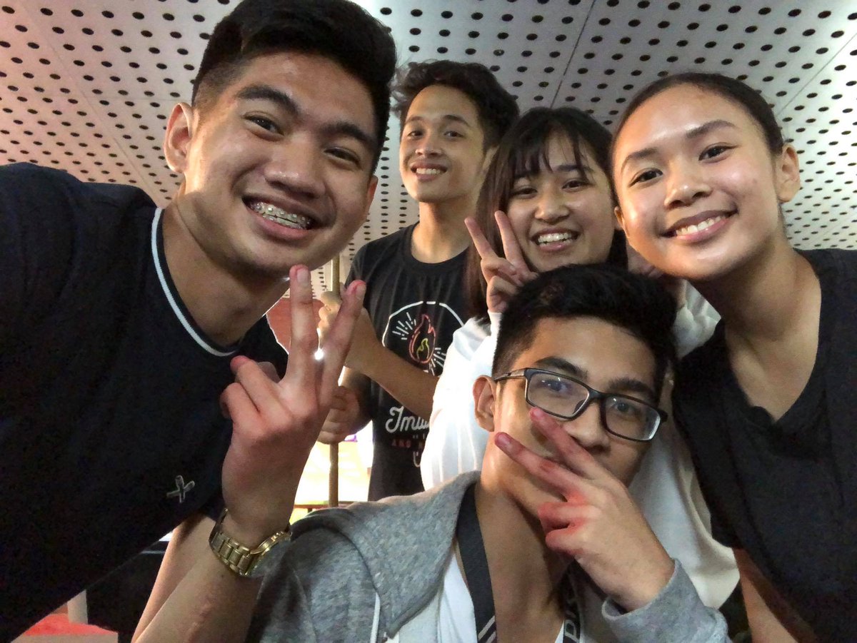 pshsmcyb22's tweet photo. "Badges? We don't need no stinkin' badges!" - Blazing Saddles (1974) 🎬

Kirk 🍿

Emerald | Camia | Cs | Gluon | D | F

Message to 2022: Mahirap maging matalino palagi. Lagyan ng mga mali ang tests paminsan-minsan. https://t.co/QyJqy1ZPqy