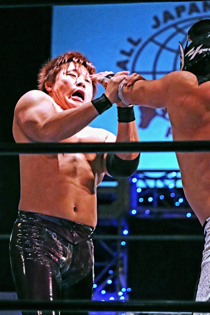 abc_bushi's tweet photo. 2021.11.21 全日本プロレス 2AWスクエア

ちょっと(かなり)遅くなったけど💦
久しぶりに岩本さん観れた！やっぱかっこよ！

 #ajpw
 #岩本煌史 https://t.co/3E6qSohzzP