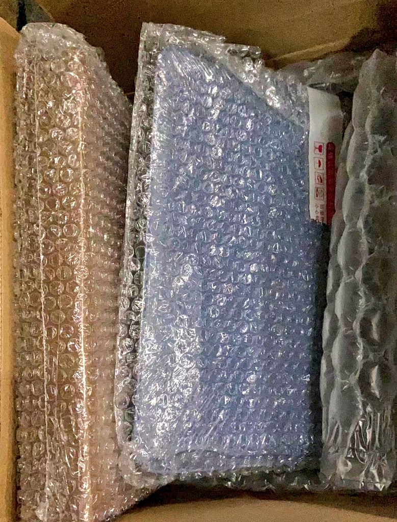 ctrl_findph's tweet photo. #ctrl_findphupdates
first batch of binders and frames arrived at our cn address and is in transit! 🥰 https://t.co/pyoYE37CJr