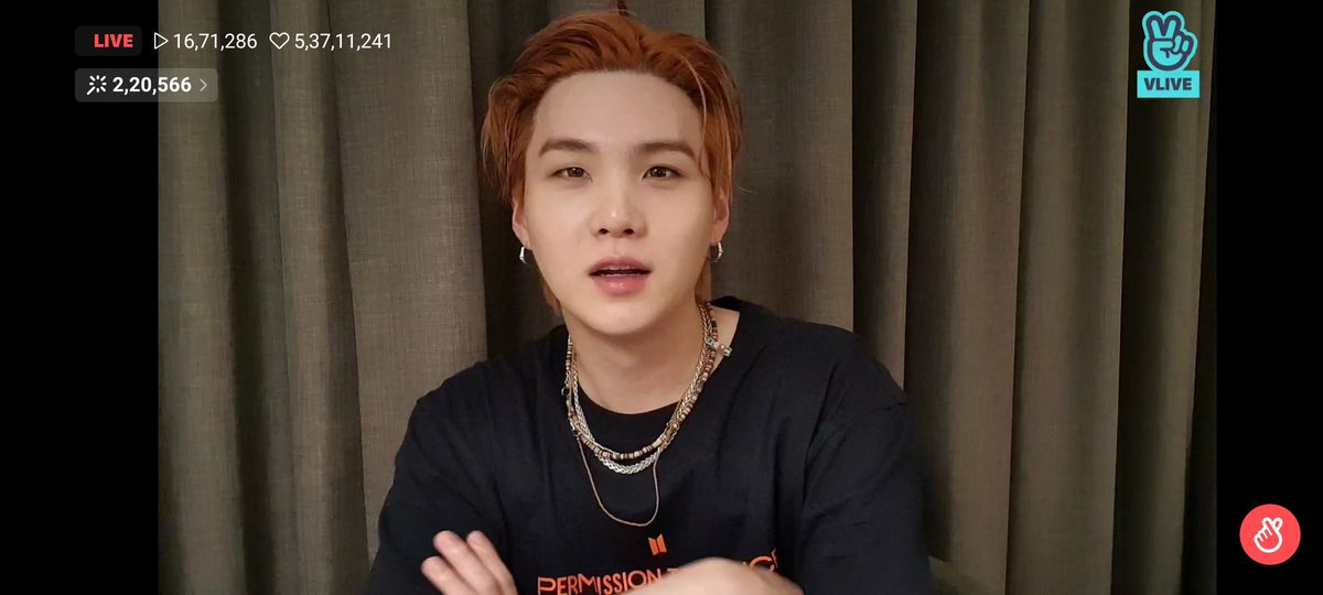 peachy_taetae_'s tweet image. BTS LIVE 🔴
YOONGI LIVE
SUGA LIVE
#PTD_ON_STAGE_LA 
#BTS_LIVE