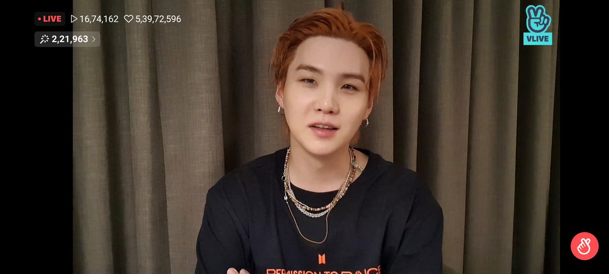 peachy_taetae_'s tweet image. BTS LIVE 🔴
YOONGI LIVE
SUGA LIVE
#PTD_ON_STAGE_LA 
#BTS_LIVE