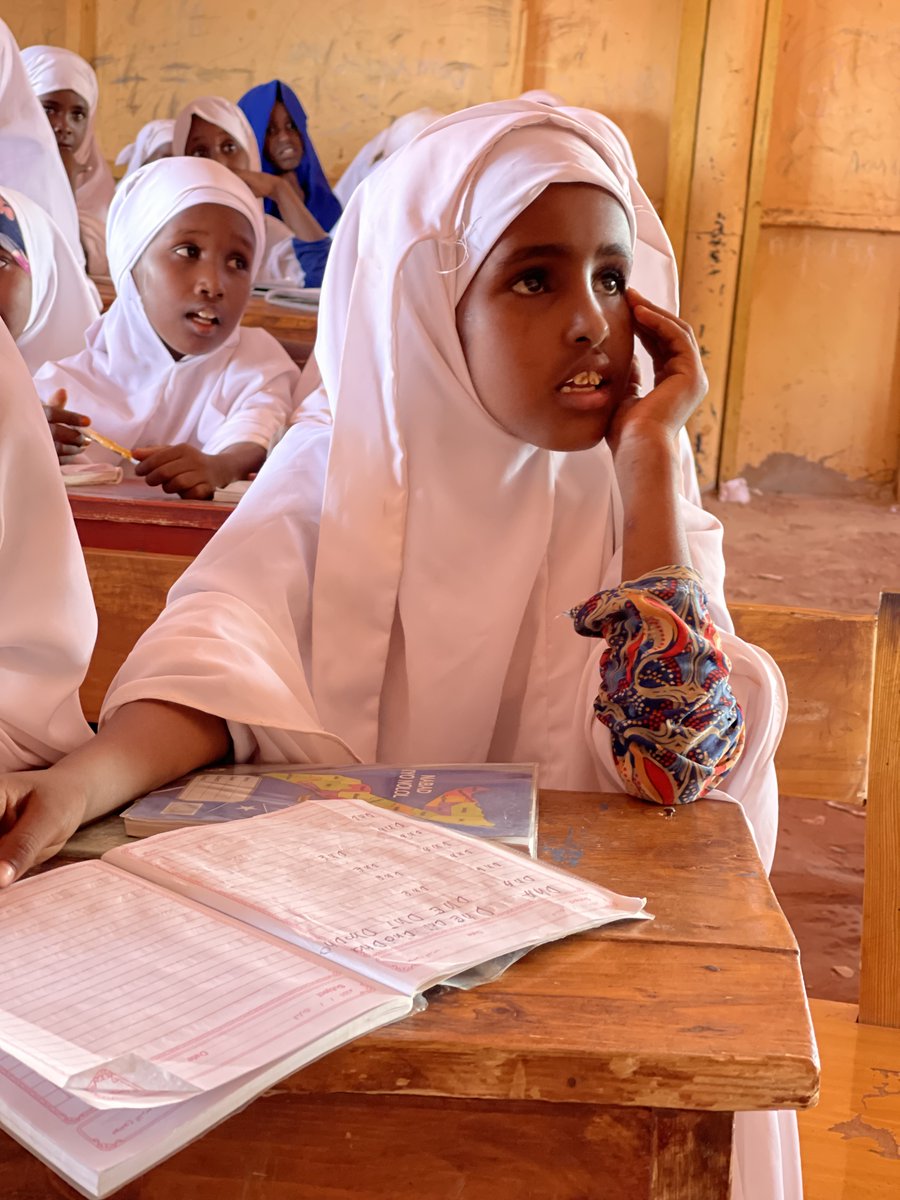 More than 50% of primary school-aged children are out of school in #Somalia with girls and the extremely poor disproportionately affected. Of the 25K children enrolled through EYCII project in partnership with @EAA_Foundation, 47%  are girls #ExpandAccess #EducateYourChildren