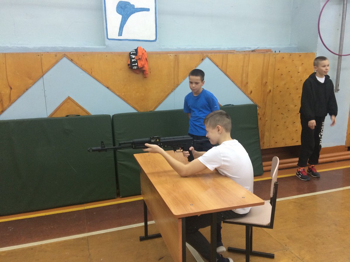 В рамках национального проекта "Образование" МБУ ДО «ЦДО «Меридиан» провел спортивные испытания в рамках ВФСК ГТО на базе Школы № 146. Сдача нормативов ГТО была успешно продолжена после перерыва, когда школьники находились на дистанционном обучении.