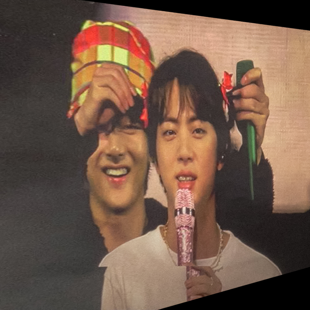 얼굴 잘 보이게 조절만 살짝 ,, 
#태형 #V #석진 #JIN