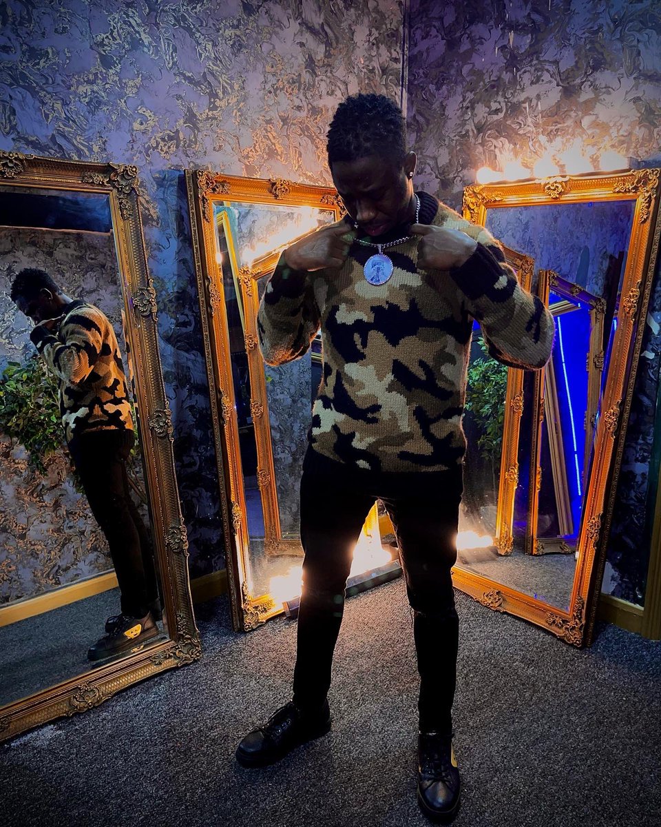 Manni_Bofficial's tweet photo. Out the #ShadowsEP soon with my completed waiver . God Bless all my #Family on this EP. We’re about to make history and it starts now !!! #ShadowsEP out next month ✊⚡️
.
.
.
.
#grmdaily #africa #viral
#foryou #fyp #explorepage #explore #uk #london #fypシ https://t.co/Q8XQMikHgh