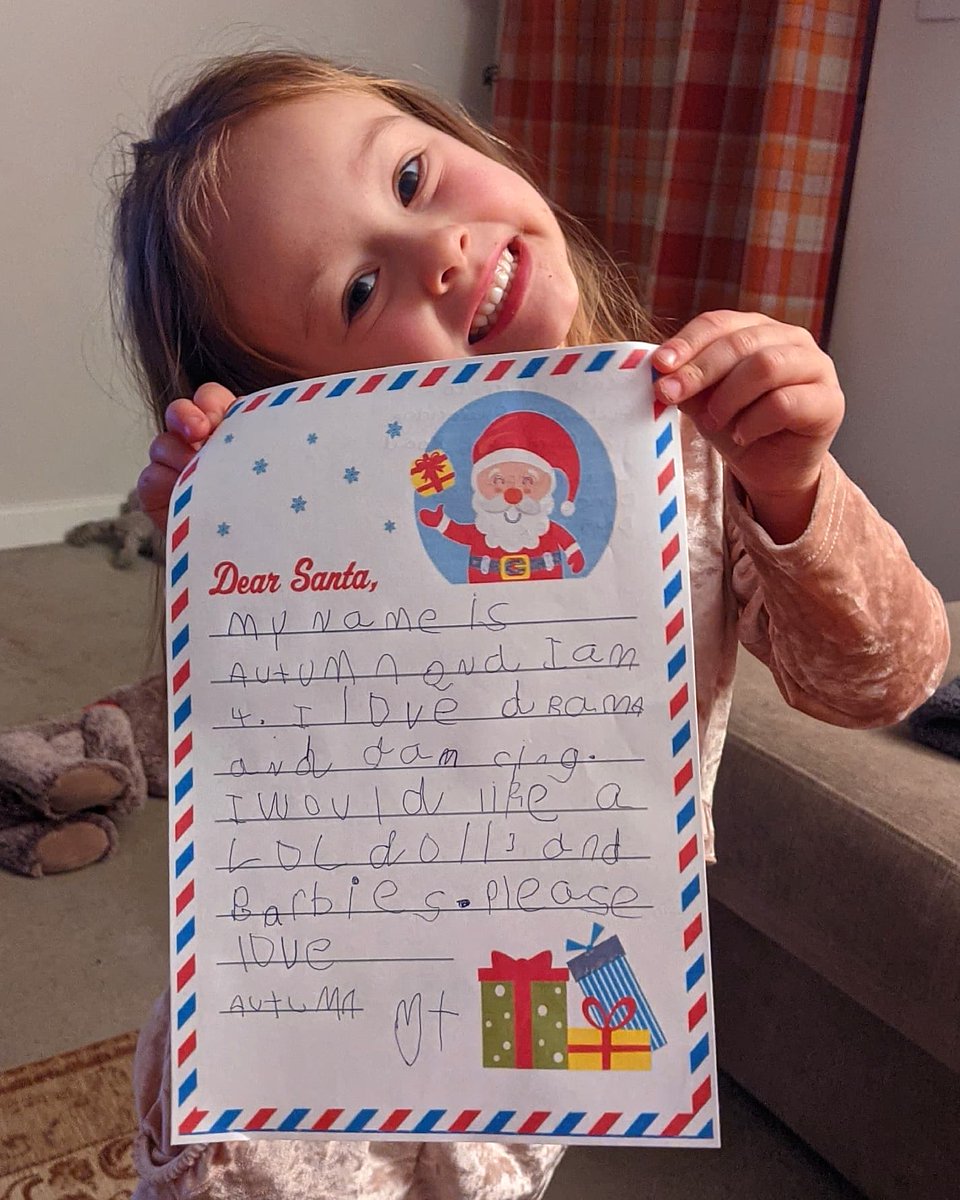 BodyBabyBeatz1's tweet photo. Autumn worked really hard on her letter to Santa 🎅 @SunnyfieldsEYFS https://t.co/PA6YQ3qSEv