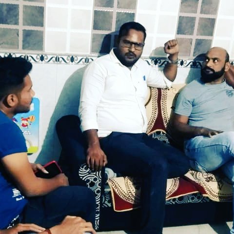 TapodhanSubhash's tweet photo. ગઈકાલે લાંભા વોર્ડ ના તમામ સાથી મિત્રો સાથે ચાય પે ચર્ચા મારા ઘરે આયોજન કરવામાં આવ્યું હતું જેના સંદર્ભ માં આગળ સામાજિક પરિવર્તન તથા  પ્રાથમિક સુવિધાઓનો અભાવ અને મોંઘવારી વિશે ચર્ચા કરવામાં આવી...
સુભાષ તપોધન - Rdam ટિમ લાંભા
@TapodhanSubhash @ShilpaBhartiy @jigneshmevani80 https://t.co/50DqStoh4d
