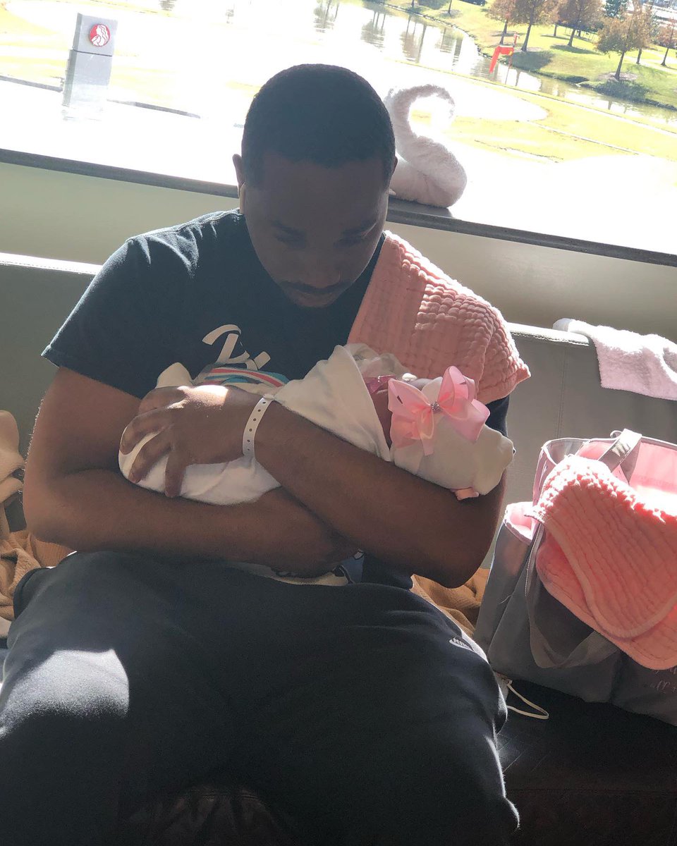 _hotboyydre's tweet photo. On this day, at 10:52am my daughter Amarie D’nae Fontenette arrived in the world. Mommy and daddy have been waiting for you since the moment we found out you were coming. It’s truly a different experience 💜✨ My princess ✨💜 https://t.co/aRAT2F7ds0