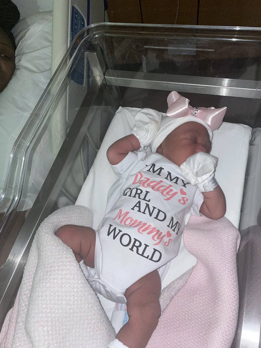 _hotboyydre's tweet photo. On this day, at 10:52am my daughter Amarie D’nae Fontenette arrived in the world. Mommy and daddy have been waiting for you since the moment we found out you were coming. It’s truly a different experience 💜✨ My princess ✨💜 https://t.co/aRAT2F7ds0