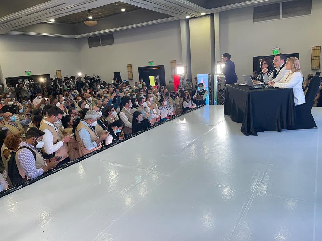 CneHonduras's tweet photo. En sesión Pública de Pleno de Consejeros del Consejo Nacional Electoral (CNE), se anuncia los primeros resultados PRELIMINARES.

¡Por unas #EleccionesGenerales2021 limpias transparentes y pacíficas! https://t.co/r3cDK0yDRM