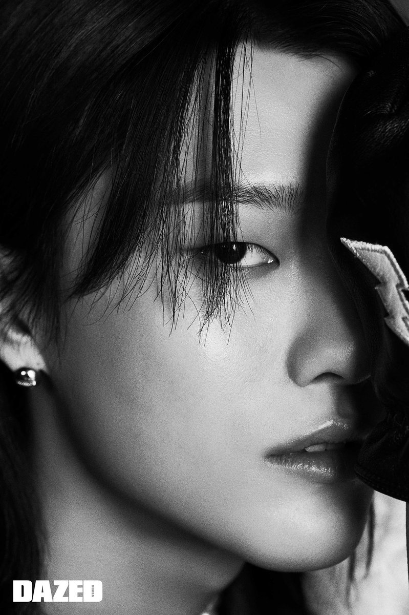 DazedKorea's tweet image. THINKIN ‘BOUT YOU #협찬

눈을 감아도 전해지는 너의 향기, 멈출 수 없는 너의 생각. 우즈에 취해.

#우즈 #WOODZ #조승연 #MCM향수 #MCMEDP #MCMWorldwide #MCMFragrance #MCMTravelBeyond

더 많은 화보와 기사는 &amp;lt;데이즈드&amp;gt; 12월호에서 만나볼 수 있습니다.