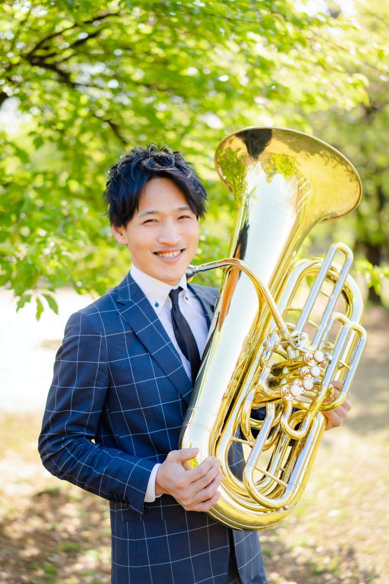 motohashihayato's tweet photo. 〜あなたはもう体感した?身体に響く重低音サウンド〜
12月17日(金) 19:00開場 19:30開演
本橋隼人(tuba) 眞間麻美(pf)
柏studio WUU
予約2,500円/当日 3,000円+ドリンク代
配信
https://t.co/wRxGTMBe8S
#studio_WUU
#チューバ
#ピアノ
#本橋隼人
#眞間麻美
#拡散RTお願いします https://t.co/MizOBN8zfG