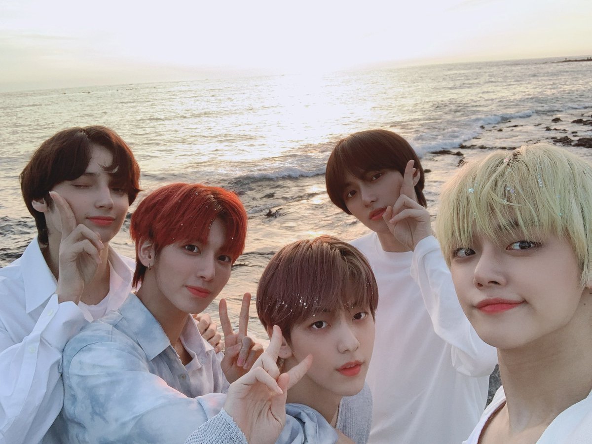 KSoobin33's tweet photo. I vote #MAMAVOTE 2021 for #txt https://t.co/mGN0xAkH2x