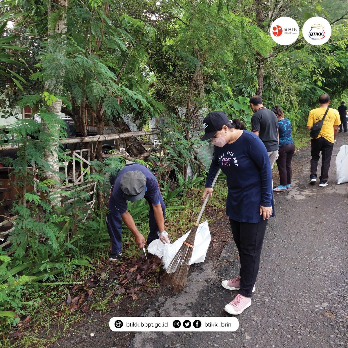 btikk_brin's tweet photo. Halo #TemanBrin

Pada tanggal 29 November 2021 telah diadakan kegiatan kerja bakti membersihkan di lingkungan BTIKK dan sekitar, tepatnya area persemaian mangrove Denpasar.

#BRIN #BTIKK #BTIKKBisa https://t.co/0cdEs4QPi3