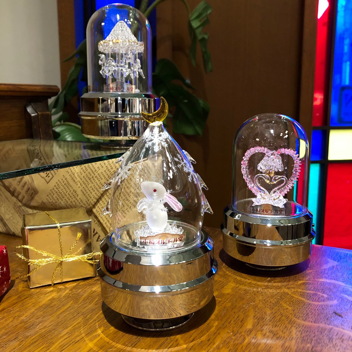 ガラス 製オルゴール✨』⑤ ドームの中にガラス細工を閉じ込めた