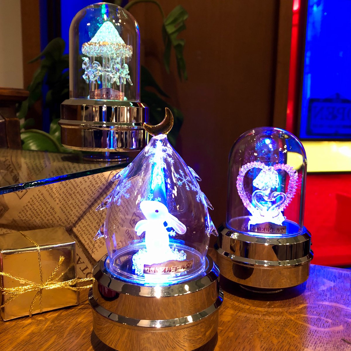 ガラス 製オルゴール✨』⑤ ドームの中にガラス細工を閉じ込めた