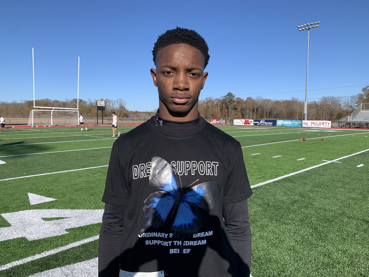 BHoward_11's tweet photo. 2023 Jacksonville HS (AR) Tyheim Merriel (@Tyheim_1) is a nasty player. 

A Louisiana native that’s making the shift to Arkansas. He makes plays all over the field w/his speed &amp; ball skills.

Merriel made waves today &amp; their is an expectation that it will continue moving forward. https://t.co/43Xer9B57c