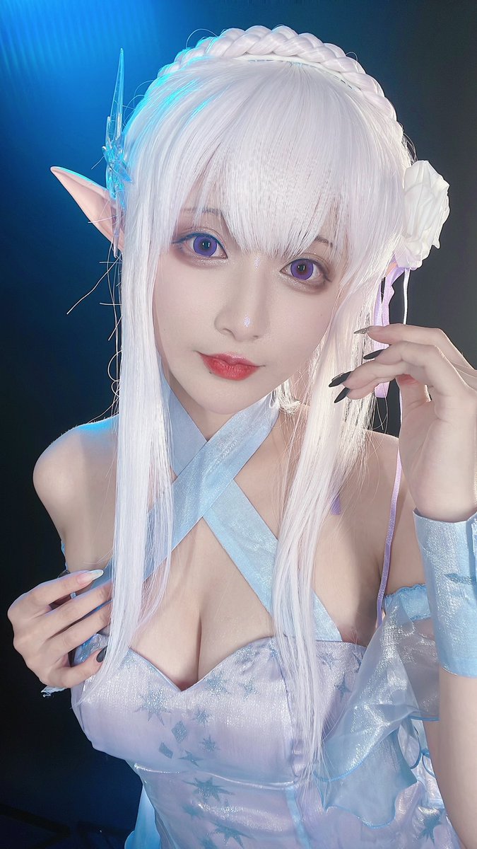 #cosplay  艾米莉亚❤ https://t.co/lQ3xRLHhsR