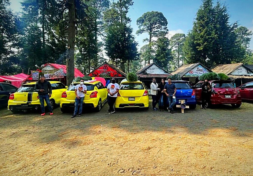 BushidoSuzukiMx's tweet photo. 🔰🎄🏞️
Y así comienzan los preparativos de navidad para algunos de nuestros miembros que compartieron el momento de cortar el árbol a bordo de sus @suzuki_mex

#zc32s #zc33s #zc82s #carfriends #carmeeting #chrismastree #bushidofamily #zc32s純正ホイール #zc33sスイフトスポーツ https://t.co/ccGVpz8qzb
