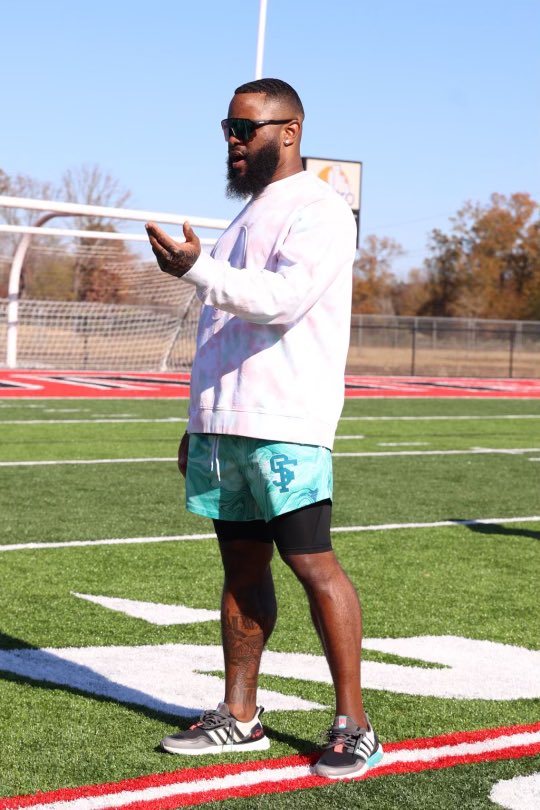 lisajay47_'s tweet photo. Had fun evaluating unseen talent in Arkansas! Much love to everyone that came out and competed… @arelite7v7 we only get better with time… #SZN5 loading ⏳ https://t.co/yTDog1GmIO