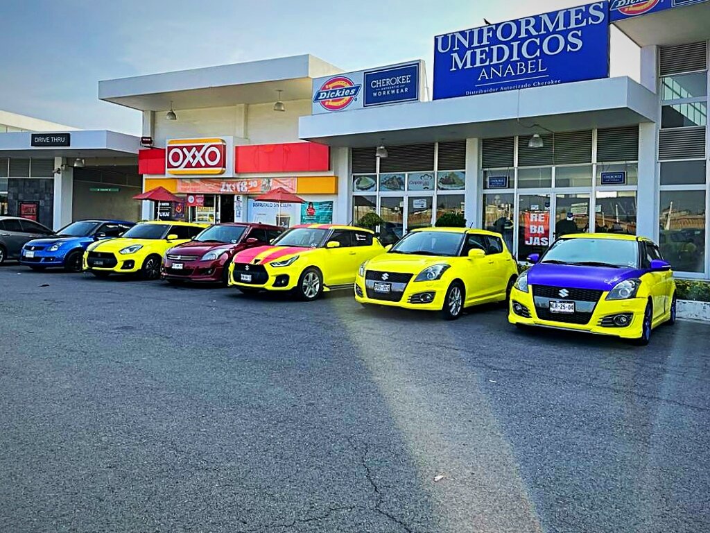 BushidoSuzukiMx's tweet photo. 🔰🎄🏞️
Y así comienzan los preparativos de navidad para algunos de nuestros miembros que compartieron el momento de cortar el árbol a bordo de sus @suzuki_mex

#zc32s #zc33s #zc82s #carfriends #carmeeting #chrismastree #bushidofamily #zc32s純正ホイール #zc33sスイフトスポーツ https://t.co/ccGVpz8qzb