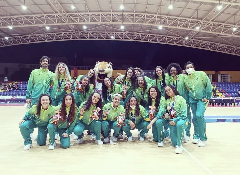 handebol's tweet photo. Brasil conquista o bronze no Primeiro Pan Americano Júnior (sub 23h)!
#PortalDoHandebol
#Handball #Handebol #cbhb https://t.co/IGD6mOnStE