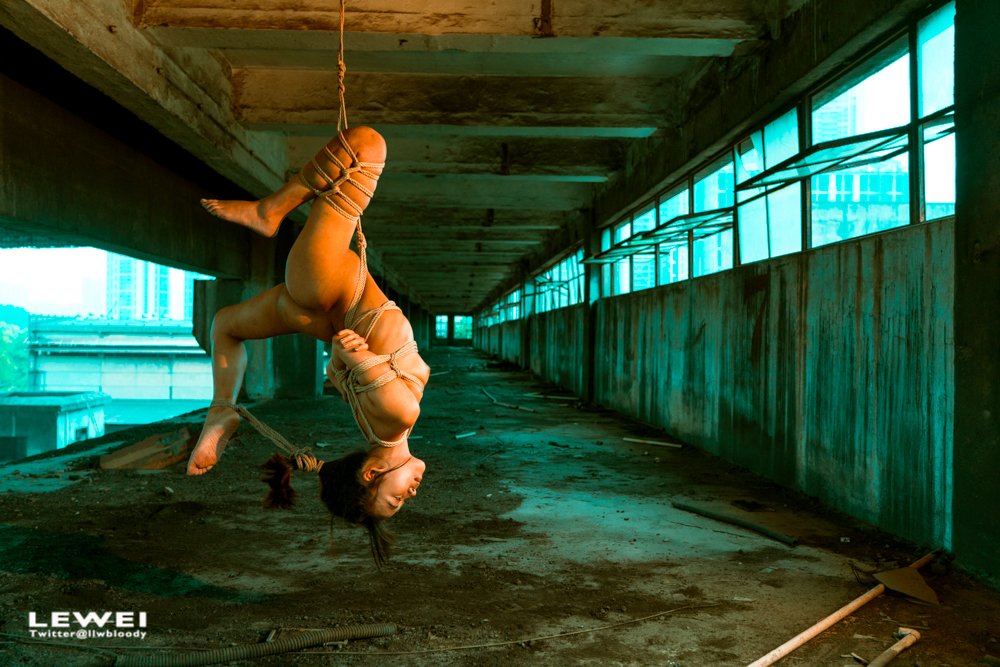 珠海约拍～
#LEWEI #Bondage #广州约拍 #捆绑 #废墟 #BabyArt #ChinaArt #ChinaBondage
各类主题创作拍摄欢迎私我约拍～
投稿：
@Fengsiyuan
@wqganenshi https://t.co/G7nn40w39Z