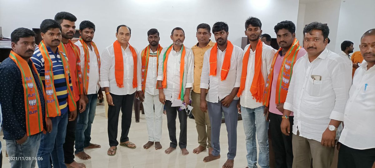 PRavikumarPRav2's tweet photo. BJP🌹🌹🌹 https://t.co/GJzs3RQRn0