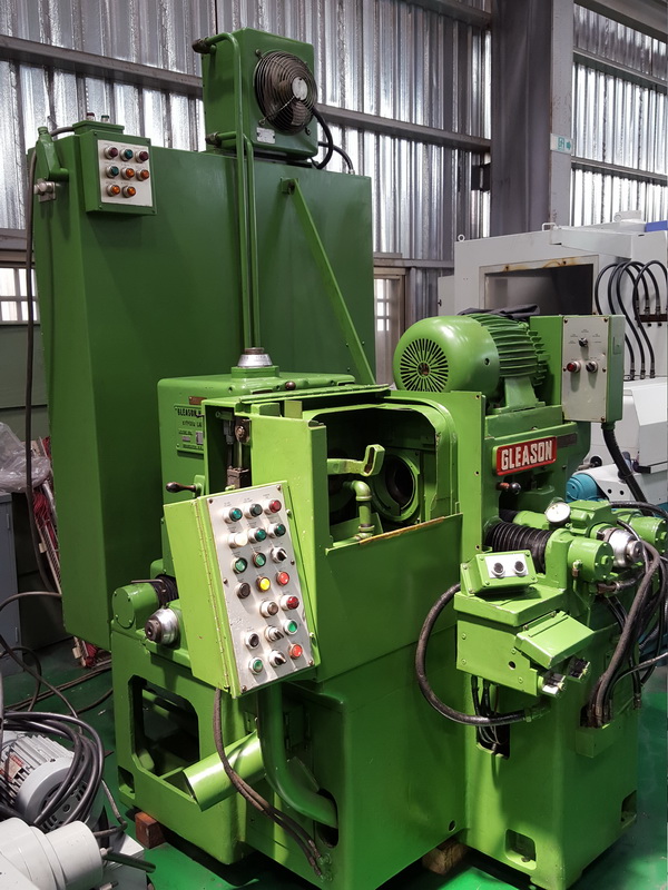 ryokuta_machine's tweet photo. For spiral bevel gear
#Hypoid #Lapper
#GLEASON Model: #No503
Maximum gear diameter 266mm、Maximum pinion diameter 152mm、Offset of gear spindle above or below center of pinion spindle 95mm
#ryokuta_machine
#ryokutamachinery https://t.co/3kbtbwJep4