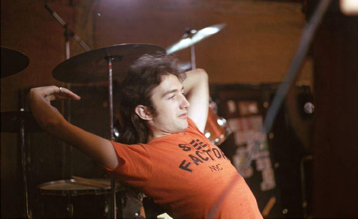 Deaky on studio, '75.🧡

📸Brian May