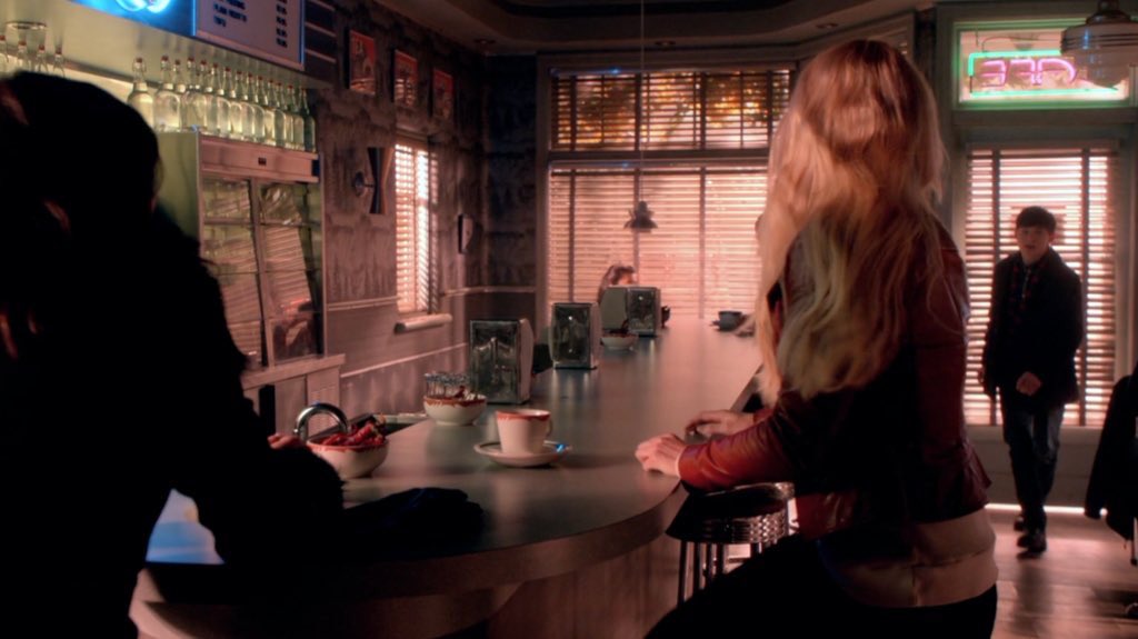 sq33kmonster's tweet photo. i’m getting real friggen sick of this kid interrupting their dates https://t.co/kMf9Fz29Em