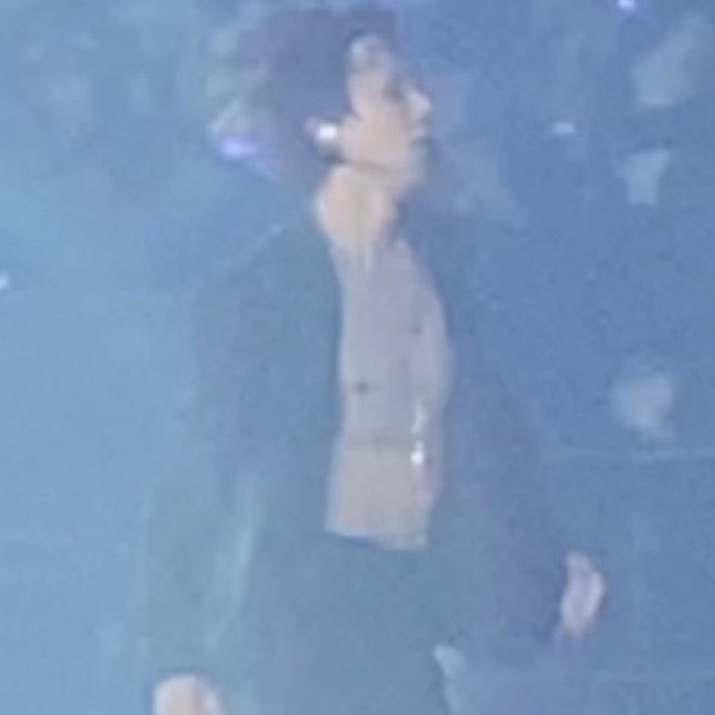 goldenshi_'s tweet photo. EXCUSE ME JIMIN???????!!!!! https://t.co/AZLiC3QgIH