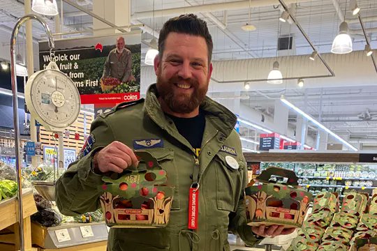 PKNpackagingmag's tweet photo. A new #PackagingConcept for fresh apples developed by #NAVICoGlobal is being #trialled in @Coles premium stores in Victoria https://t.co/H3Oh1qFNYK #OjiFibreSolutions #JeftomsonsOrchard #PKNMag #PKNNovDec #PackagingInnovation https://t.co/EpUwpMJBRy