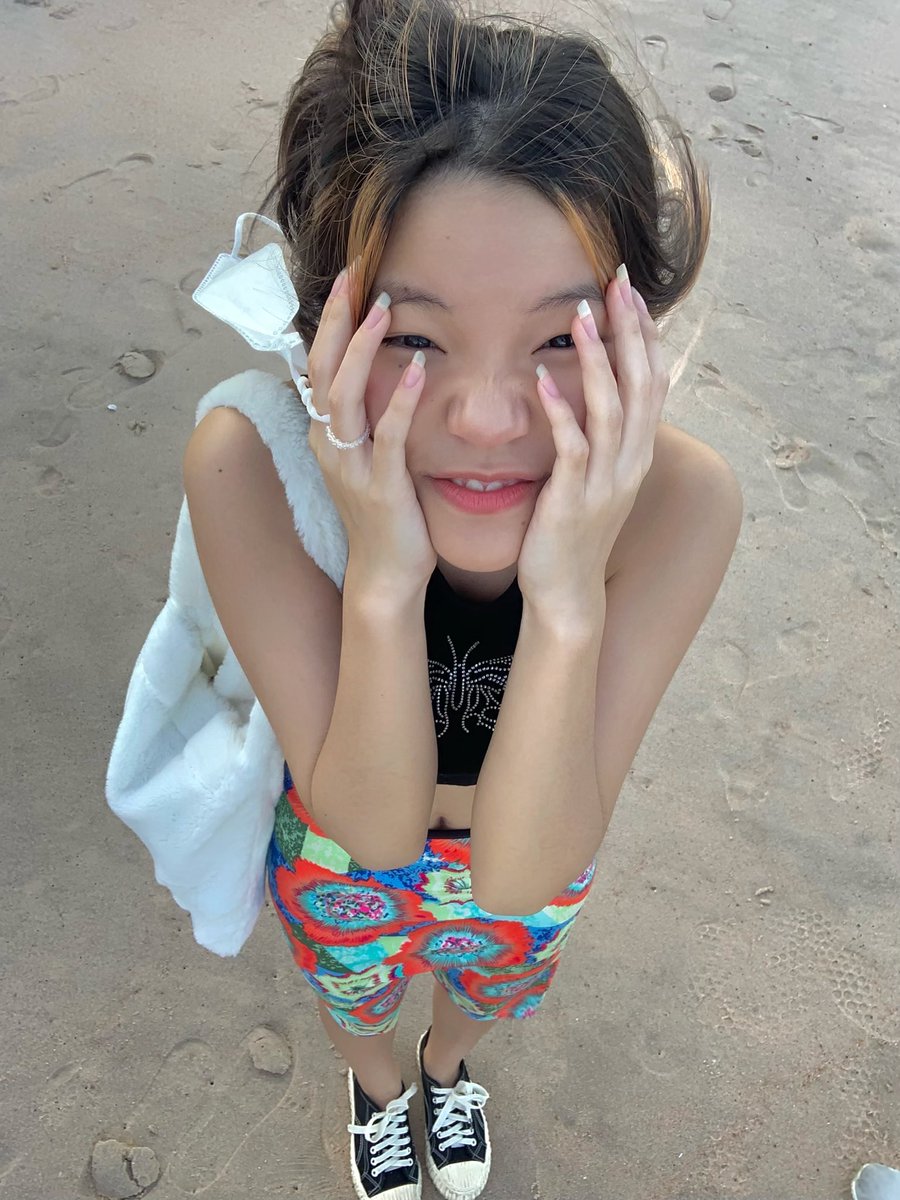 baby blue tweet media